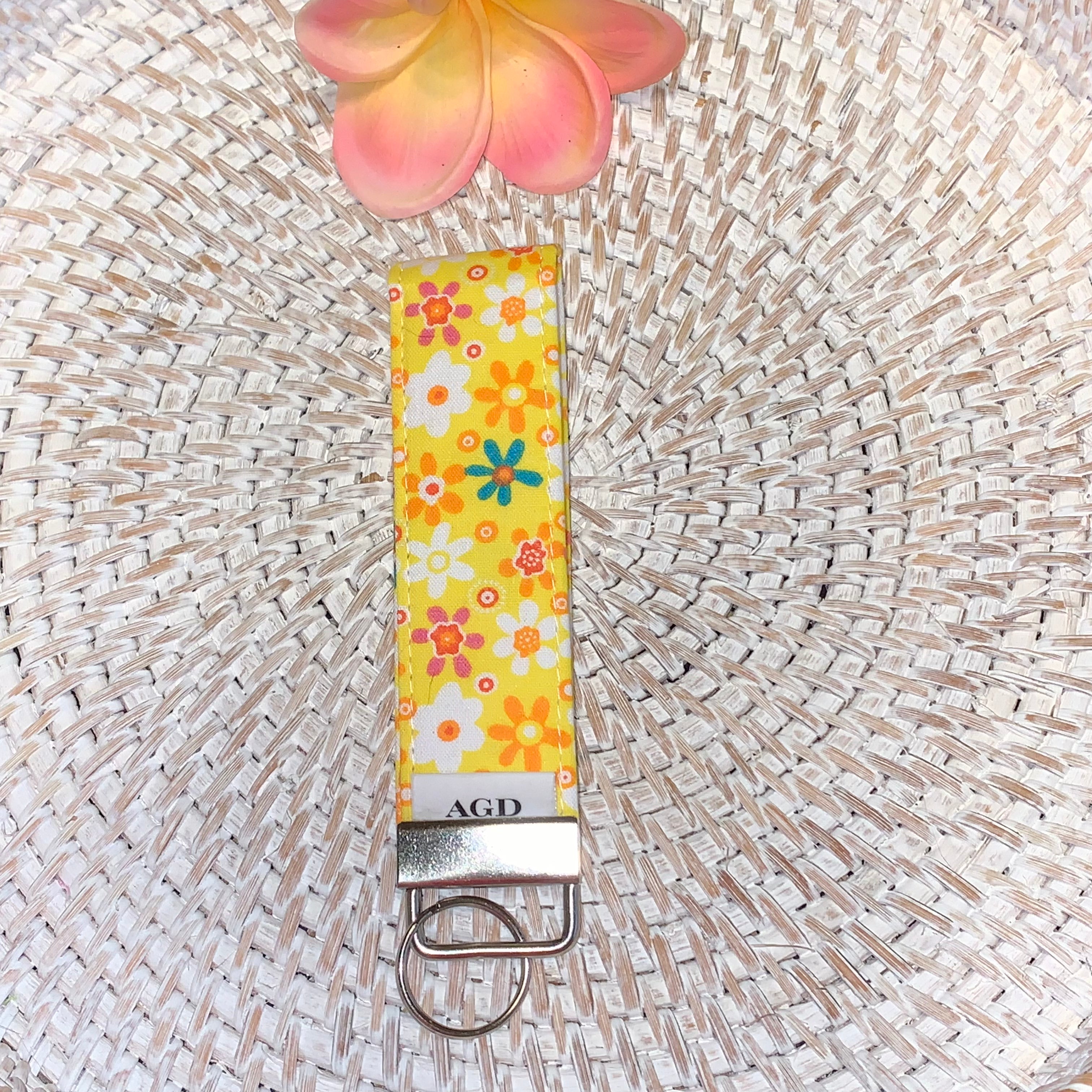 Handmade Key Fobs, Keychains, Wristlets - Limited Edition - Daisies