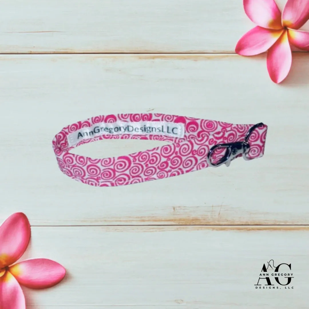 Handmade Key Fobs, Keychains, Wristlets - Pink Swirl